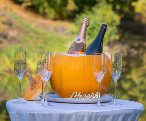Cheers-Sekt-Bar-Stieg-Lola